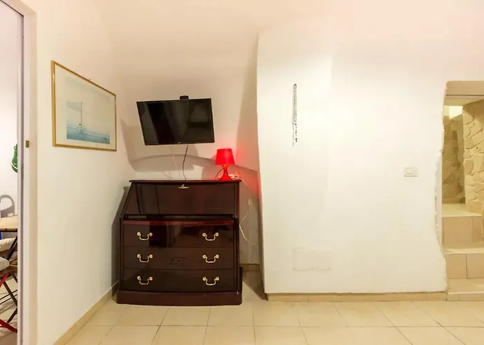 Charming In Bari's Centre - 50 M² - Parking