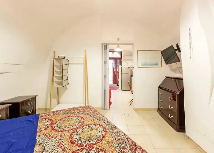 Charming In Bari's Centre - 50 M² - Parking