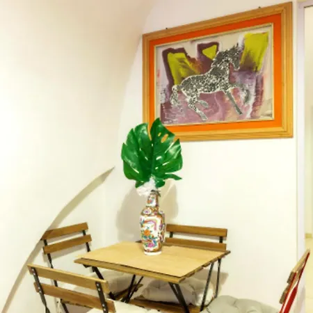 Appartement Charming In Bari's Centre - 50 M² - Parking