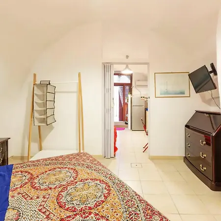 Charming In Bari's Centre - 50 M² - Parking