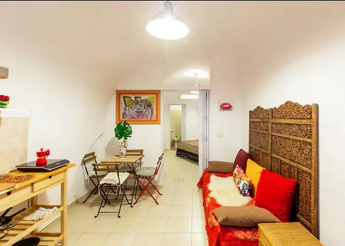 Charming In Bari's Centre - 50 M² - Parking * Bari